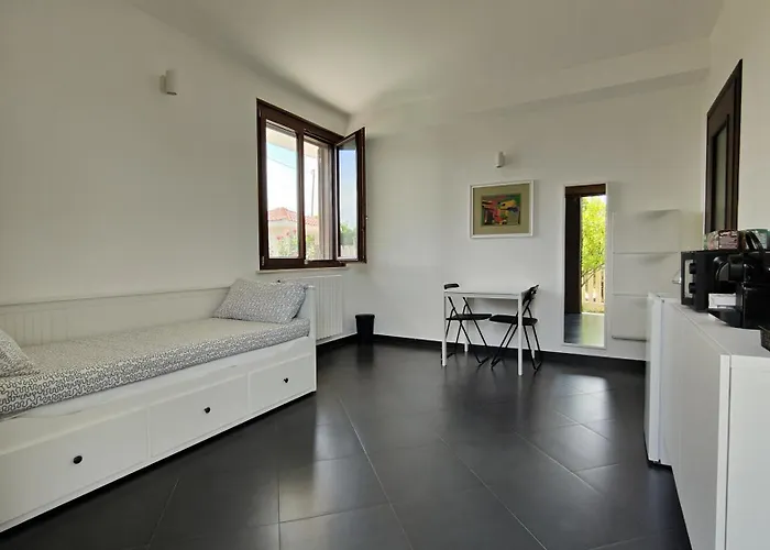 Bonaventura And Bonaventura Food Tollo